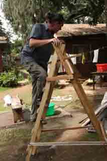 builder testing his ladder